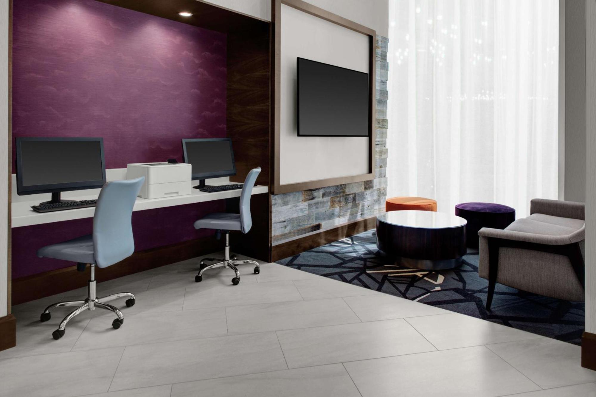 Hilton Garden Charlotte Waverly Hotel 3*