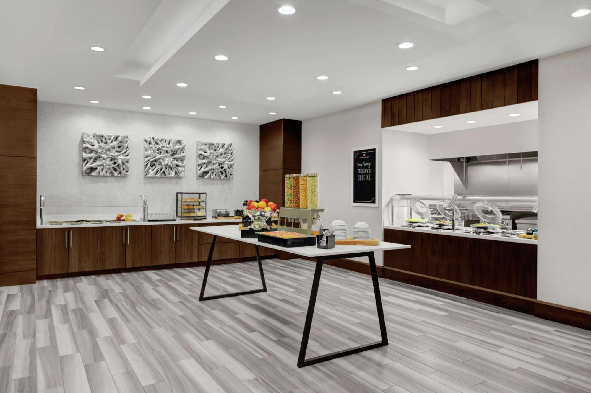 Hilton Garden Charlotte Waverly Hotel Ballantyne
