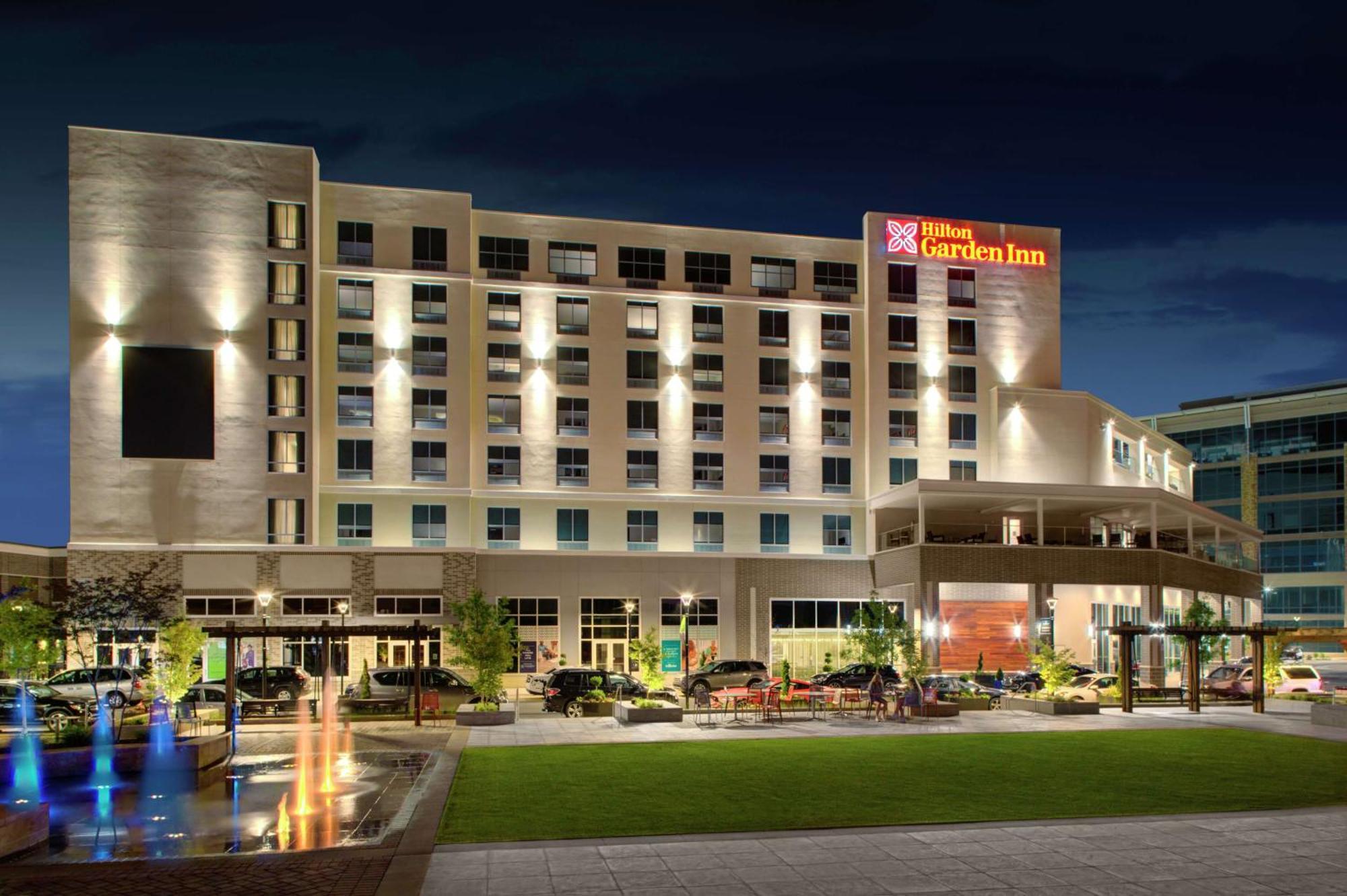 Hilton Garden Charlotte Waverly Hotel 3*